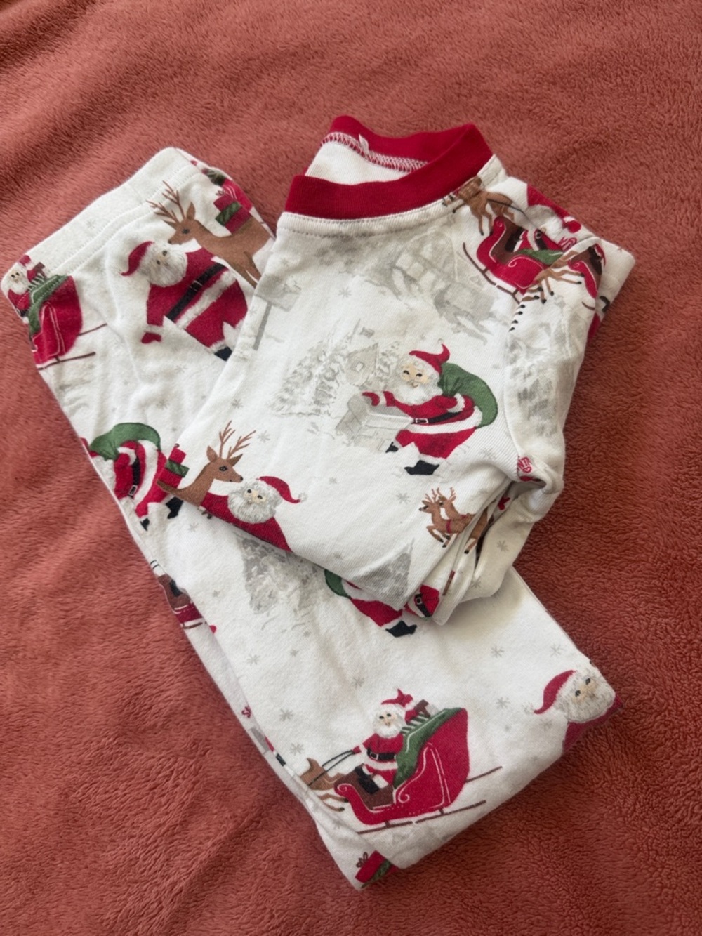 Pottery Barn Kids Santa & Reindeer Holiday Pajama Set - White & Red